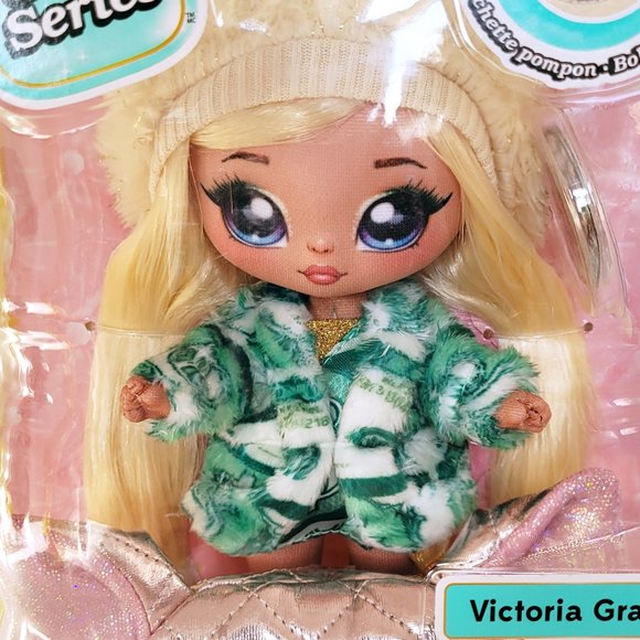 2/$50 - Na! Na! Na! Surprise - Victoria Grand - New in Package - Picture 7 of 8